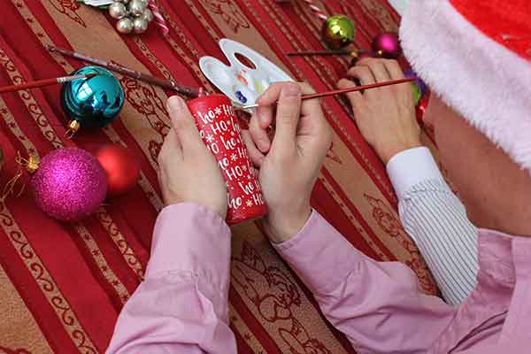 Weihnachtskerze bemalen, Weihnachtsfeier in Berlin, Weihnachtskerzen bemalen, Weihnachtsfeier, Teambuilding Power, Firmenevents